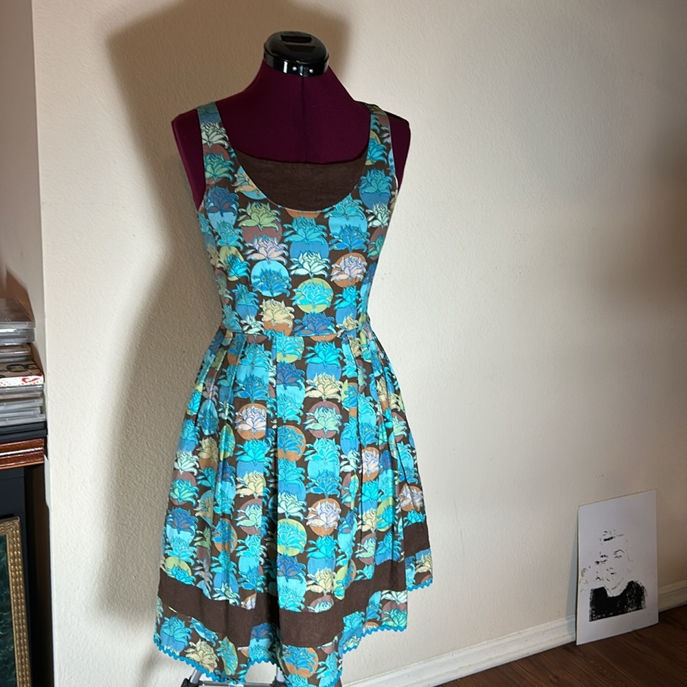 Love-Life Collection (Felice Pappas) Classic Swing Style Dress with Lotus Flower
